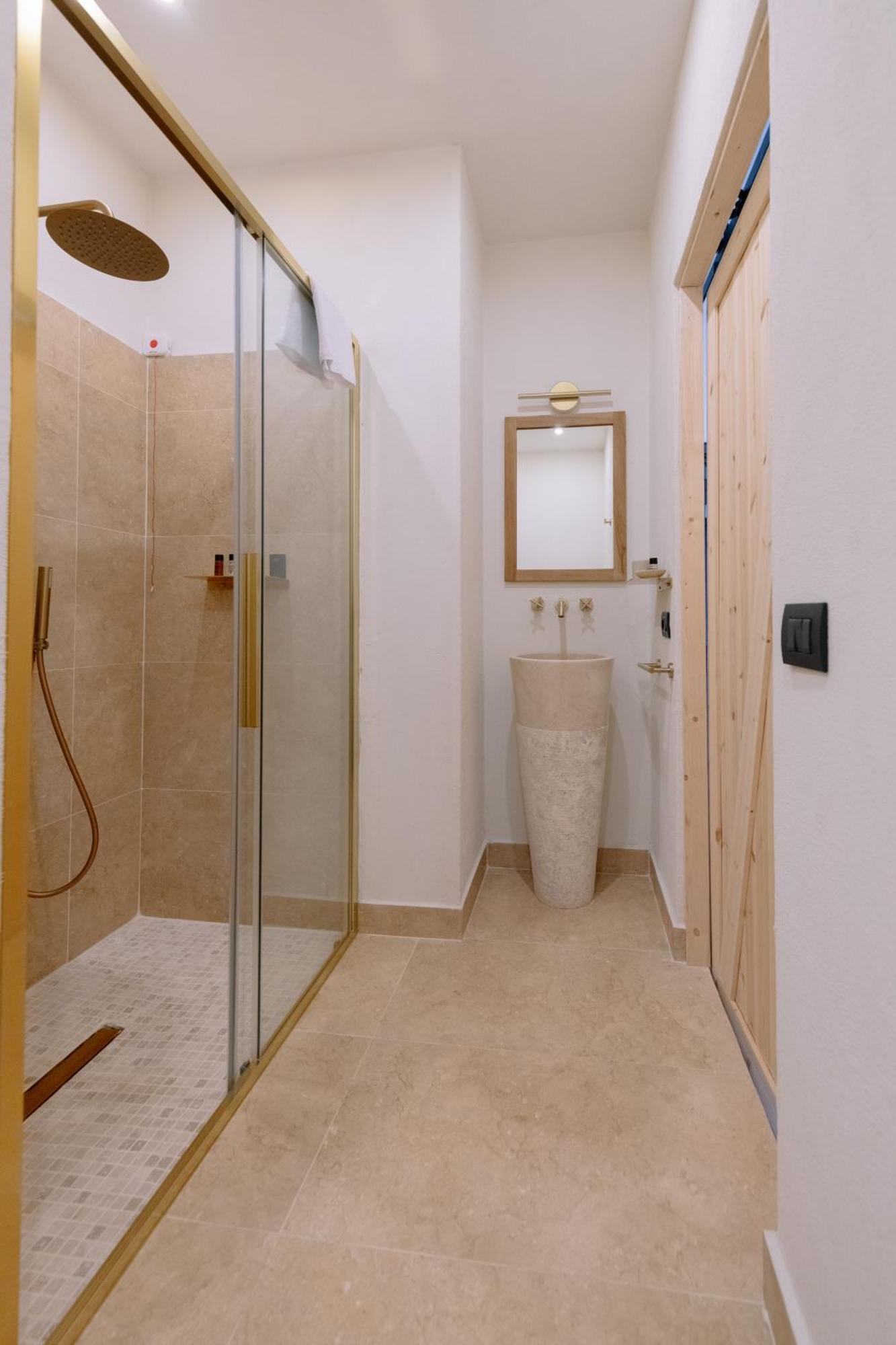 Taga Suites Катания Экстерьер фото