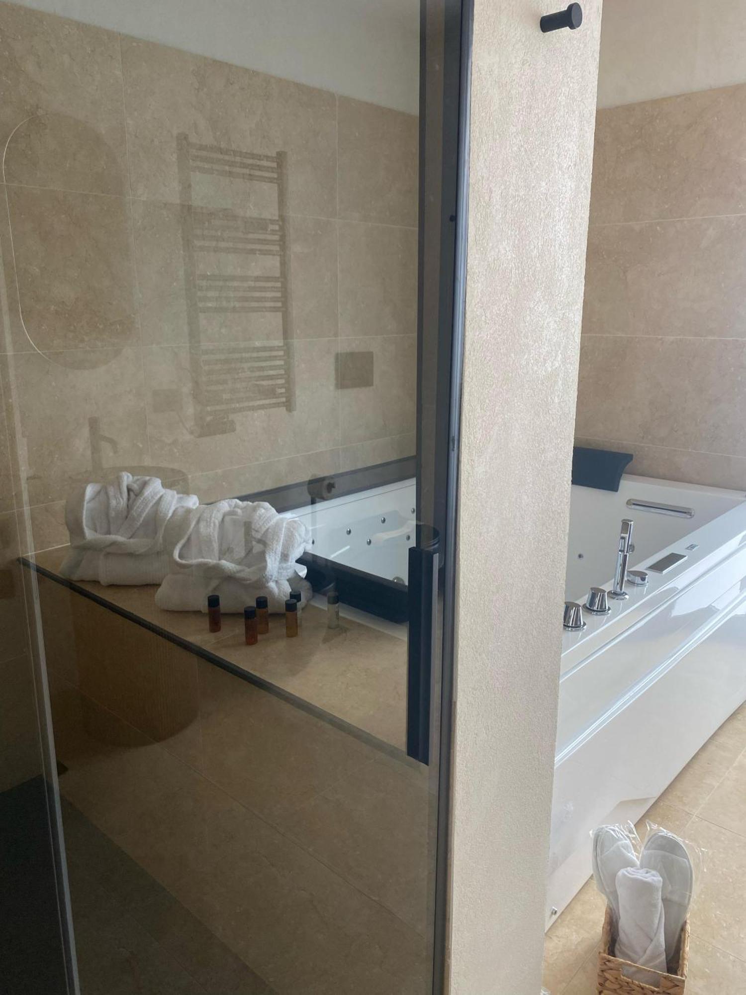 Taga Suites Катания Экстерьер фото